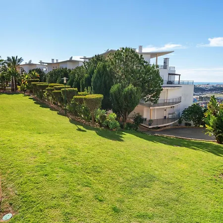 Homes Ocean View With 3 Spacious Terraces, 2 Swimming Pools & Tennis Court Appartement