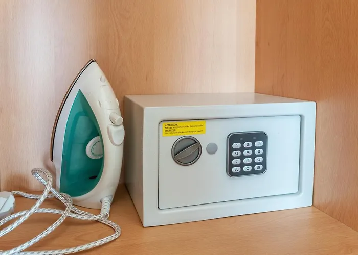 شقة Homes Ocean View With 3 Spacious Terraces, 2 Swimming Pools & Tennis Court